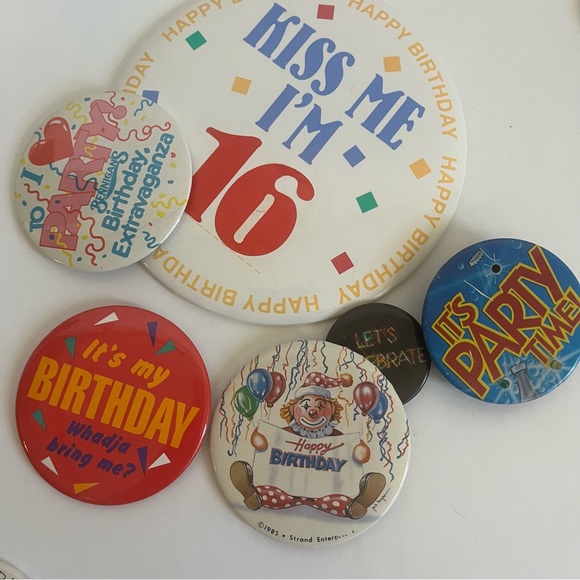 📍 Vtg Birthday Celebration Pin Button Lot of 6📍 - Picture 1 of 1